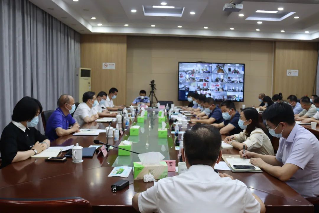 0808_080235_490.jpg 0808_080235_490.jpg