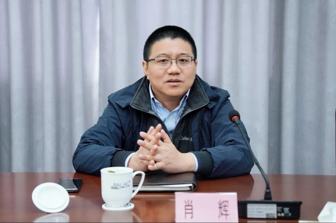 副区长肖辉主持召开白鹤内河港区开发建设现场推进会