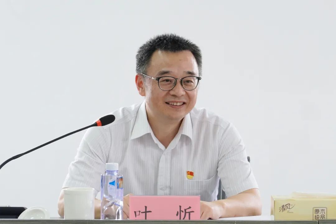 委常委,组织部部长李方明,镇党委书记朱磊明出席,市司法局领导陈红蕾