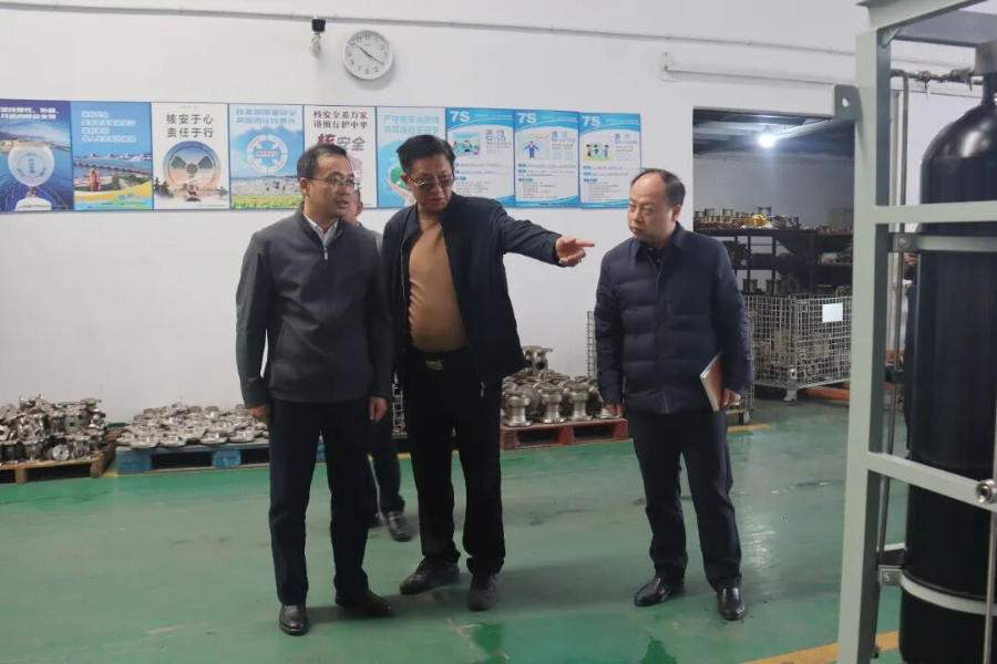 镇领导深入重点企业走访调研，助推企业高质量发展