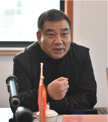 区城管执法局局长蔡急成,徐泾镇党委委员,武装部部长徐宏,区城管执法