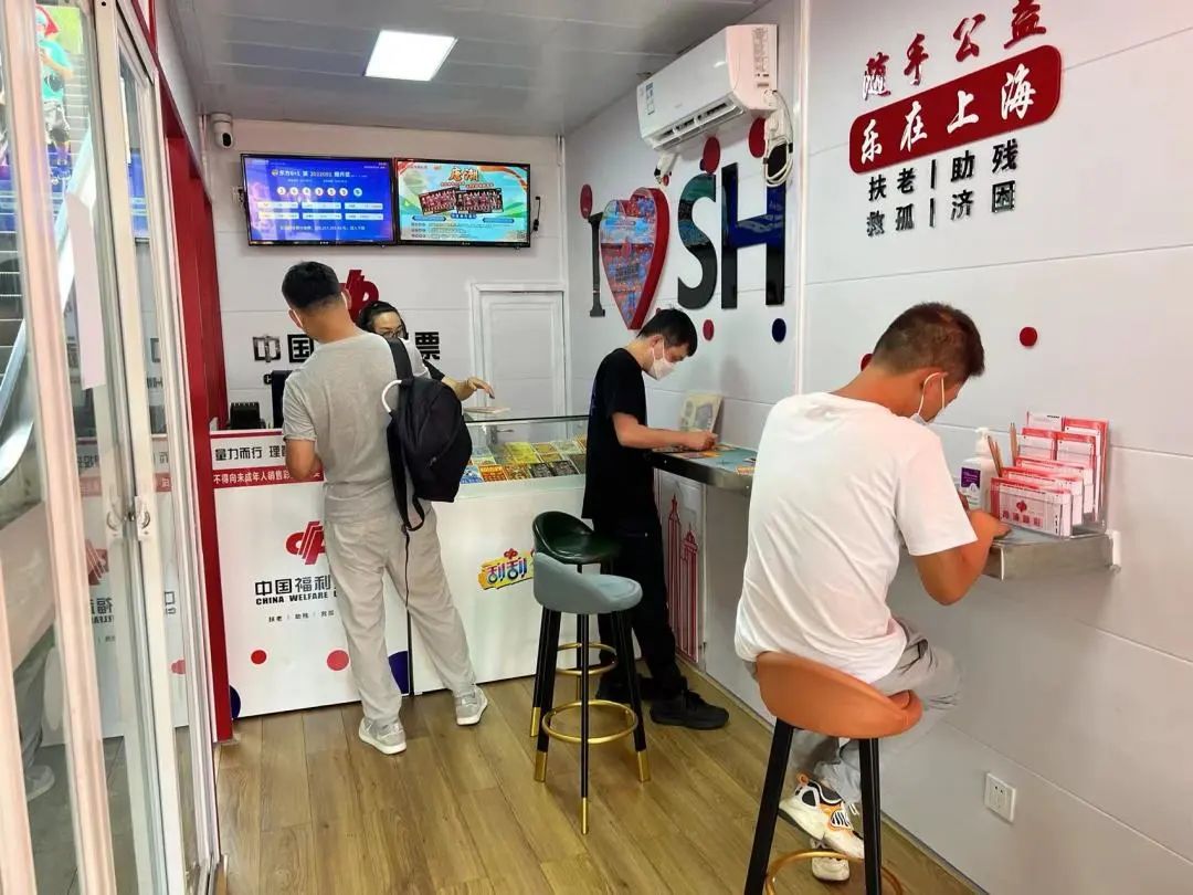 0913_162838_749.jpg 4.jpg