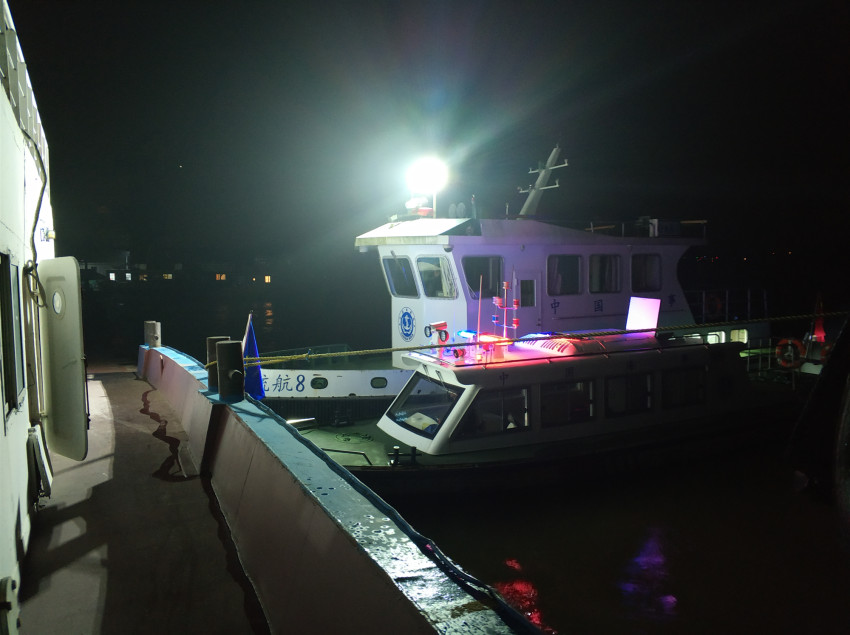 13、大蒸港帮助船舶脱险_副本.jpg