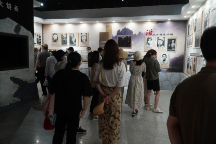 重温红色记忆 汲取奋进力量 区建管所开展六月主题党日活动2.png