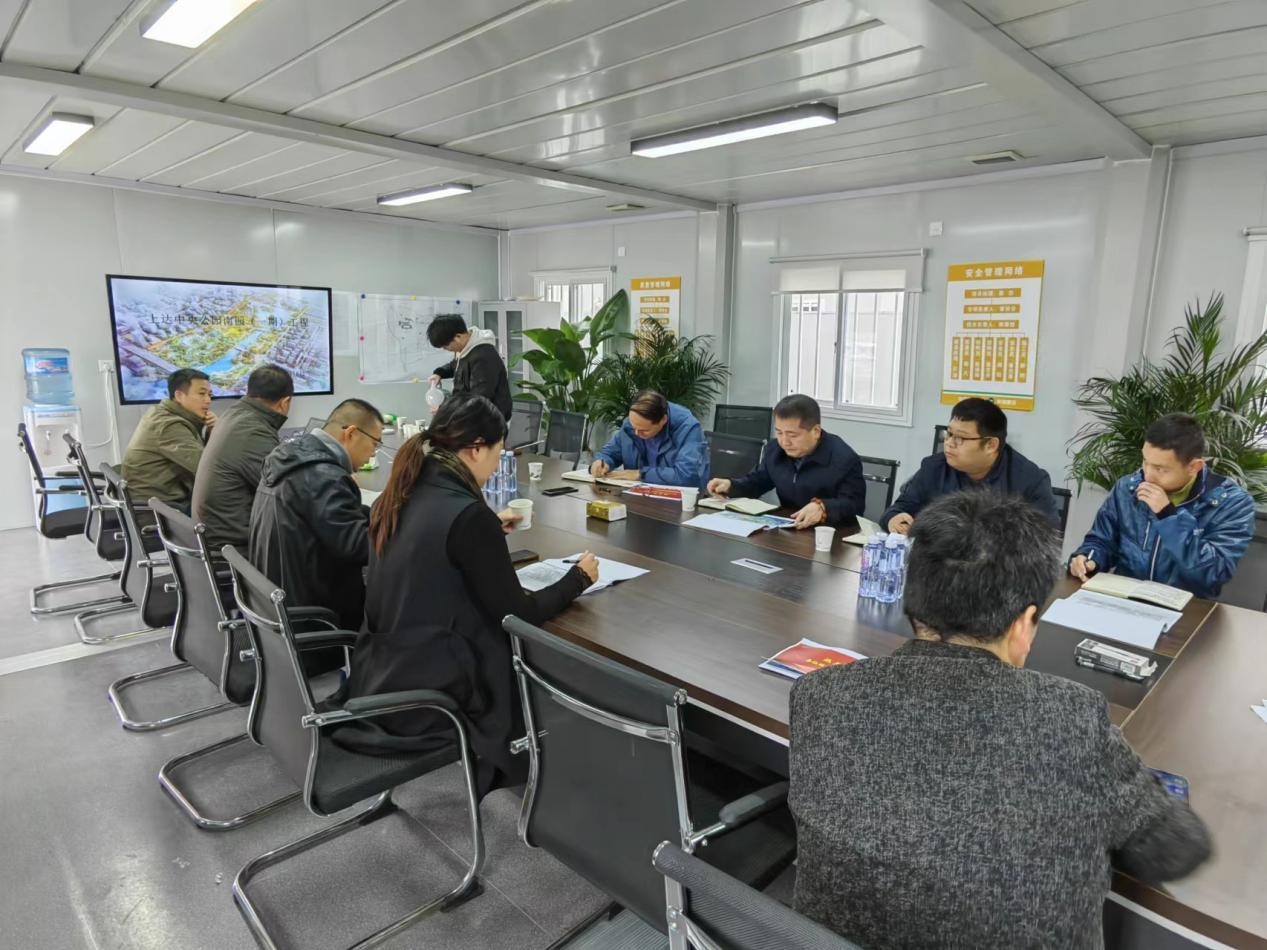 区重大办巡查指导上达河中央公园（南园）项目3.jpeg