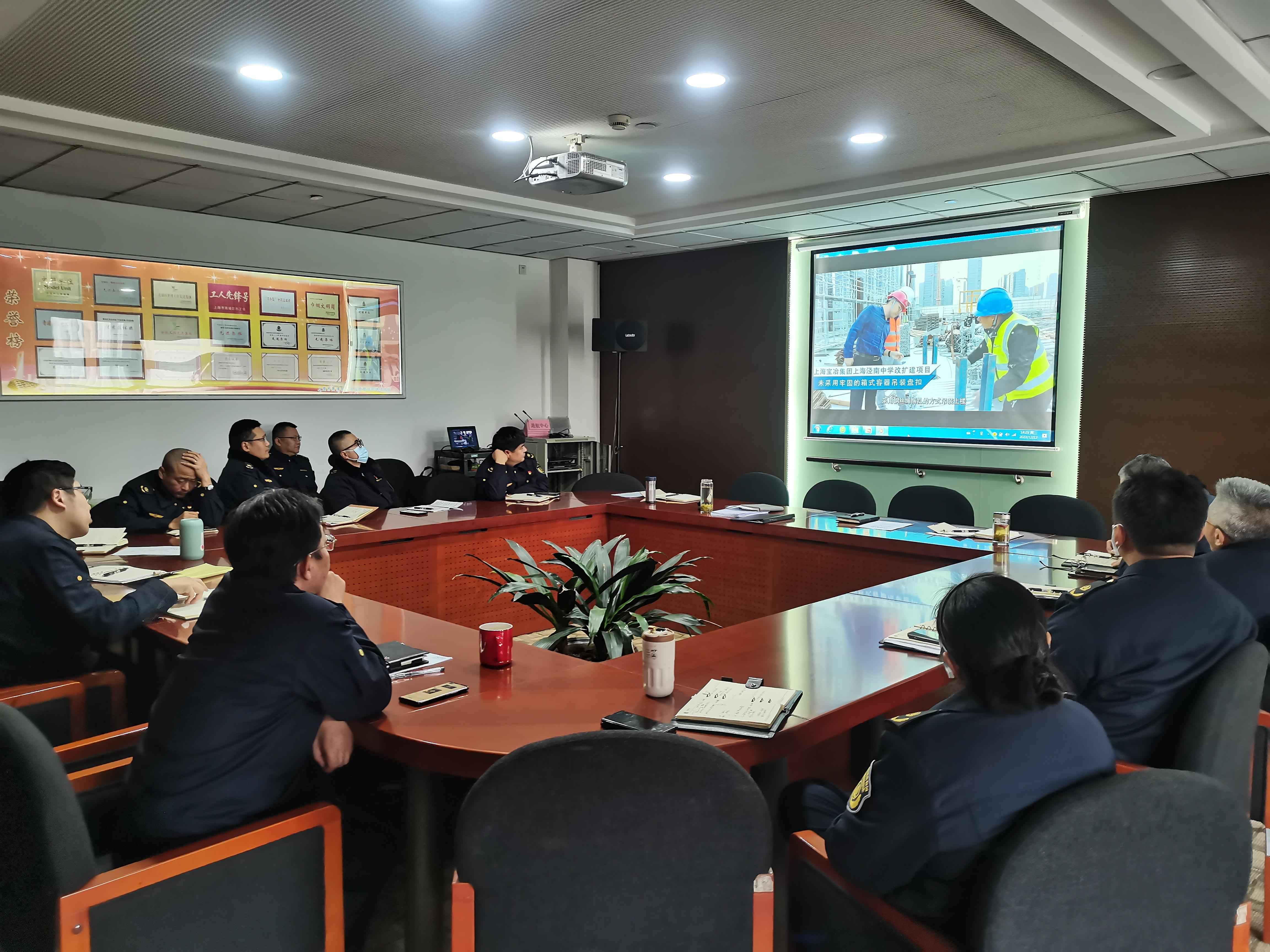 1218_143040_140.jpg 区交通委执法大队召开第四季度安全生产工作例会2.jpg