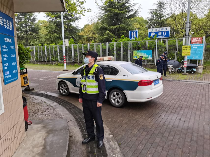 开展停车行业执法检查，保障市民春游停车环境2.jpg