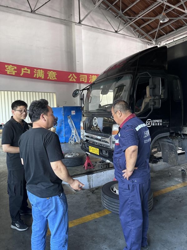区道运中心开展维修企业从事道路运输车辆二级维护业务专项检查2.jpg