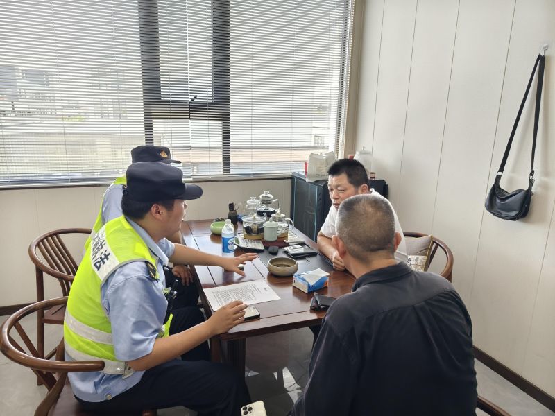 倾听百姓呼声 解决民生难题1.jpg