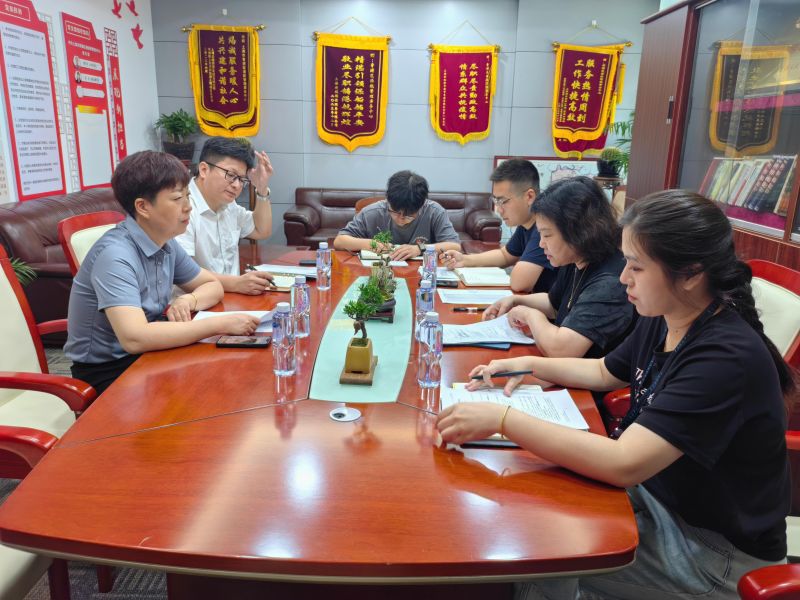 0828_155515_167.jpg 用心用情排忧解难 精准精细服务暖心1.jpg