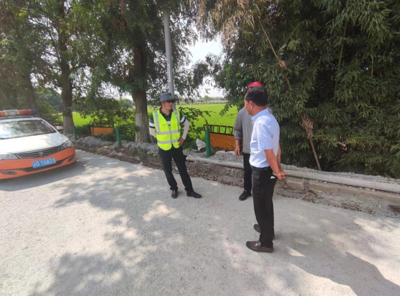 做好商周公路整治工程交通疏导 保障车辆通行安全通畅2.jpg