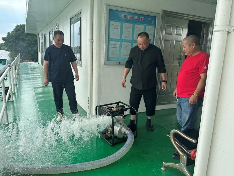 区港航中心大蒸港站积极做好第13号台风“贝碧嘉”防御应对工作1.jpg