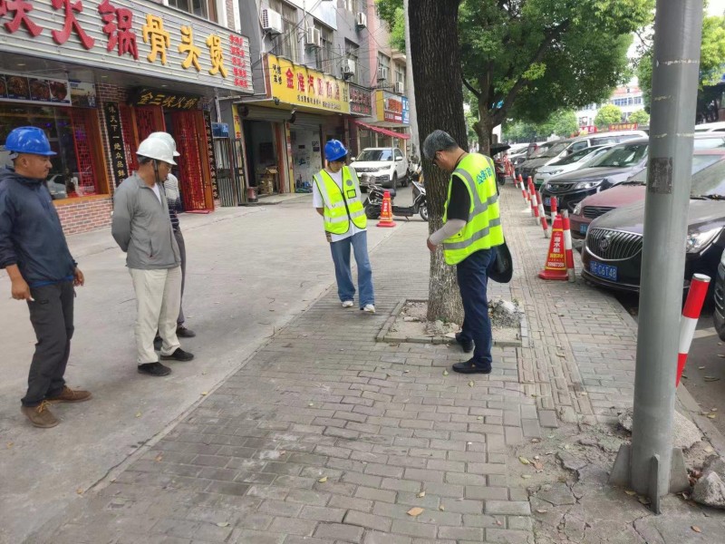 青赵公路整治工程进入路缘石翻挖新建工作收官阶段2.jpg