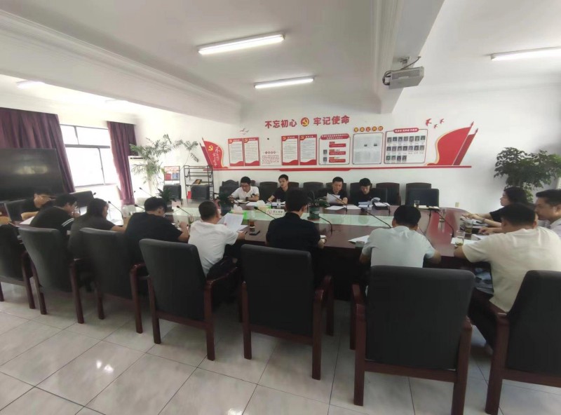 加强沟通协调 推进电子站牌和港湾式公交改造项目建设2.jpg
