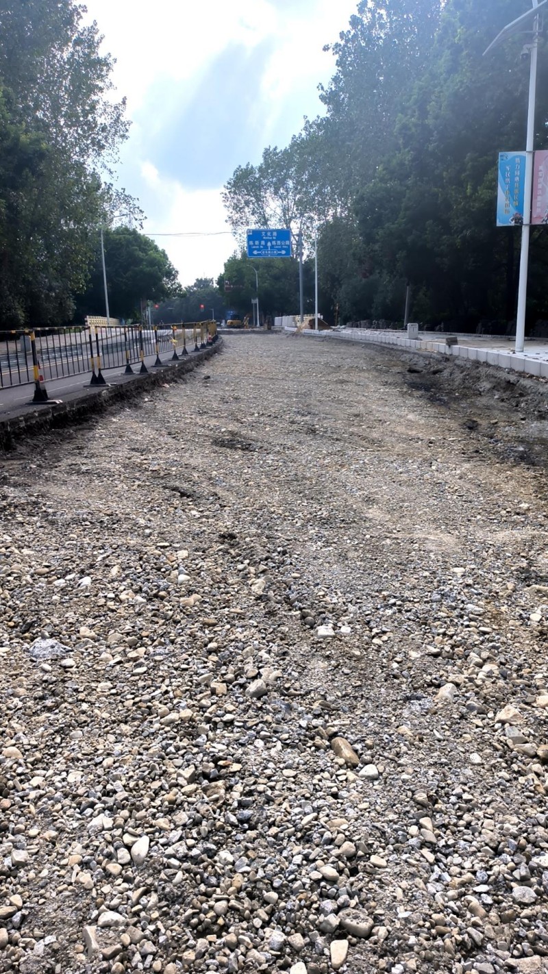 加速推进朱枫公路连接线道路整治工程项目2.jpg