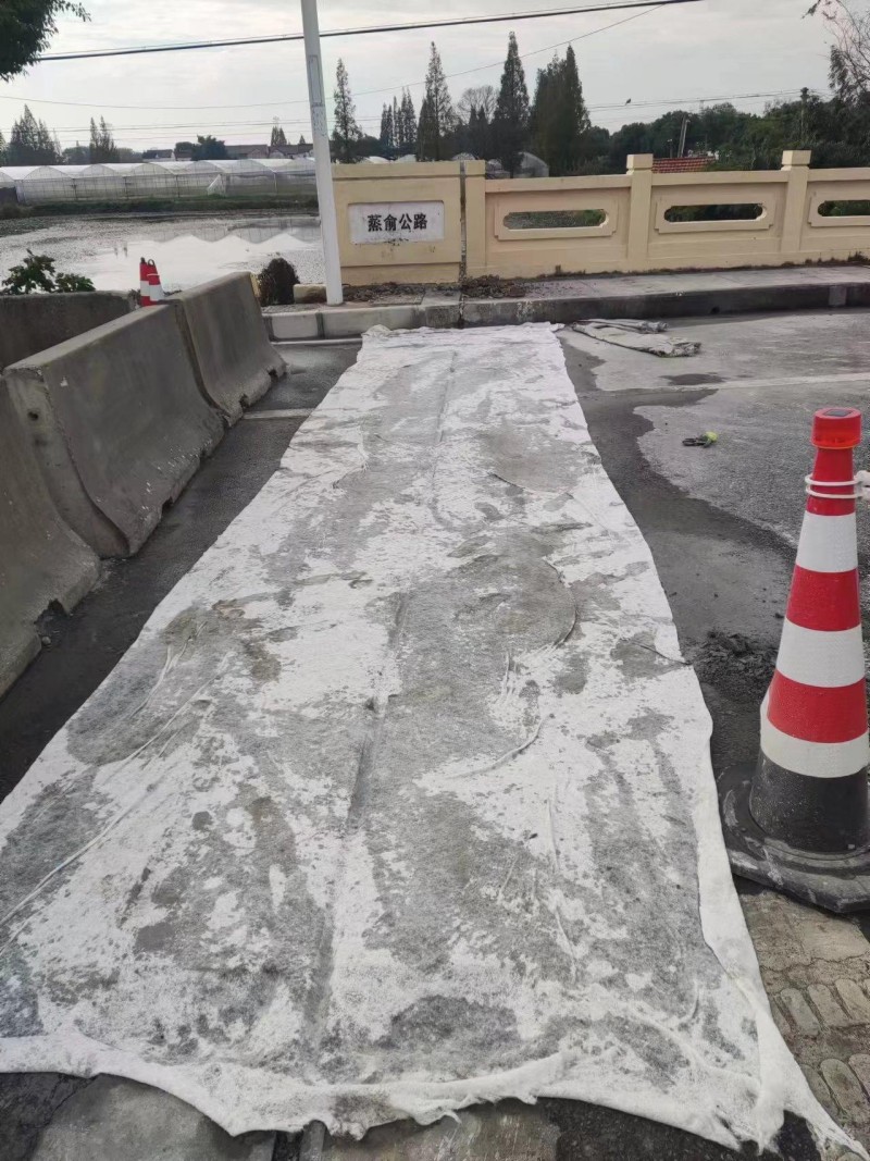 蒸俞公路预养护工程完成全段侧平石翻排工作3.jpg
