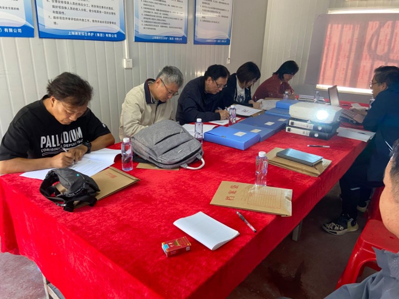 争先创优 我区大中修工程迎接市级文明工地考评组验收2.jpg
