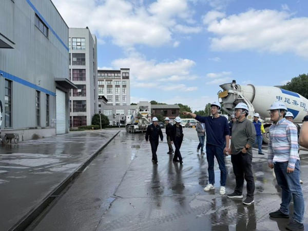 市住建委来青开展混凝土搅拌站厂绿色环保管理专项检查2.jpg