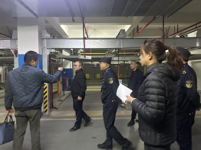区道运中心开展公共停车场库开业备案检查3.jpeg