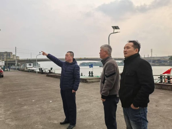 区港航中心组织开展应对低温寒潮天气督导检查工作1.jpg