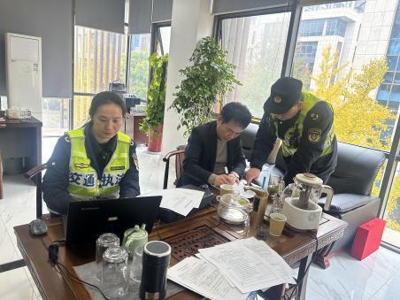 区交通委执法大队开展“安畅十三号”专项整治1.jpeg