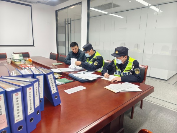 坚决守护人民生命财产安全 进一步加强危运企业上户检查2.jpg