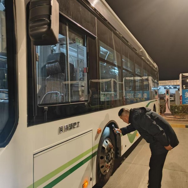 安全保障稳春运 温暖服务惠民心1.jpg