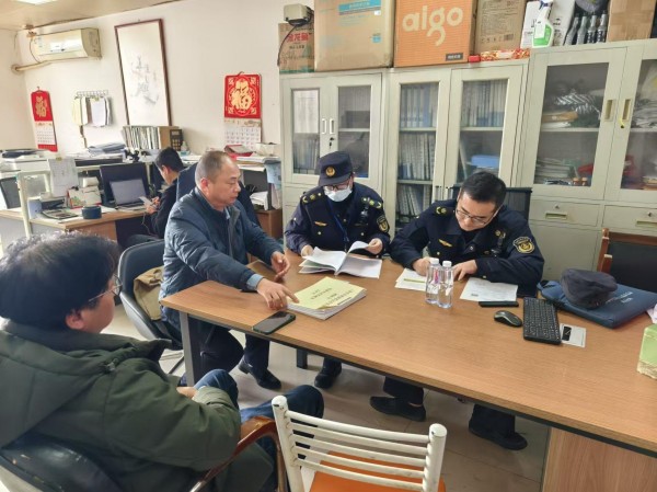 开展节前公交、省际客运、停车场安全生产专项检查1.jpg