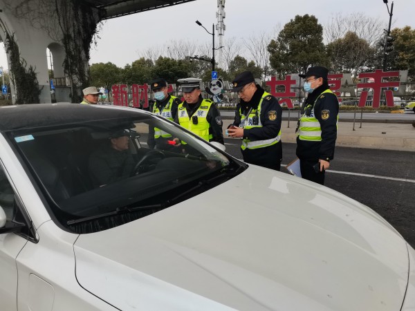 全面出击！区交通委执法大队开展非法客运联合专项整治2.jpg