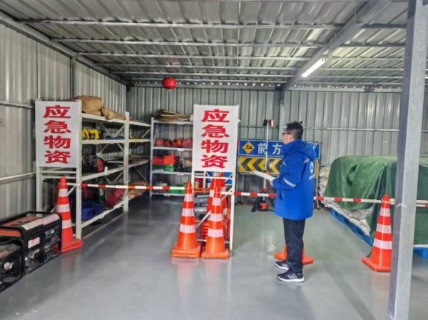 新春寒风起，区道运中心积极应对保通畅4.jpg