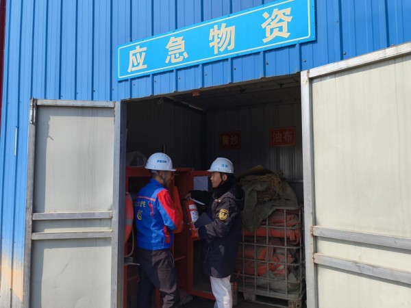区港航中心急水港站对辖区码头企业开展检查1.jpg