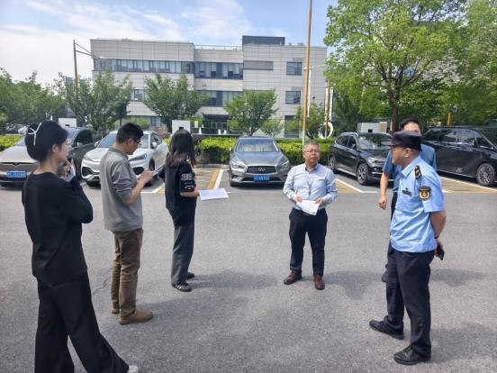 区交通委执法大队开展停车场开业前联合检查2.jpeg