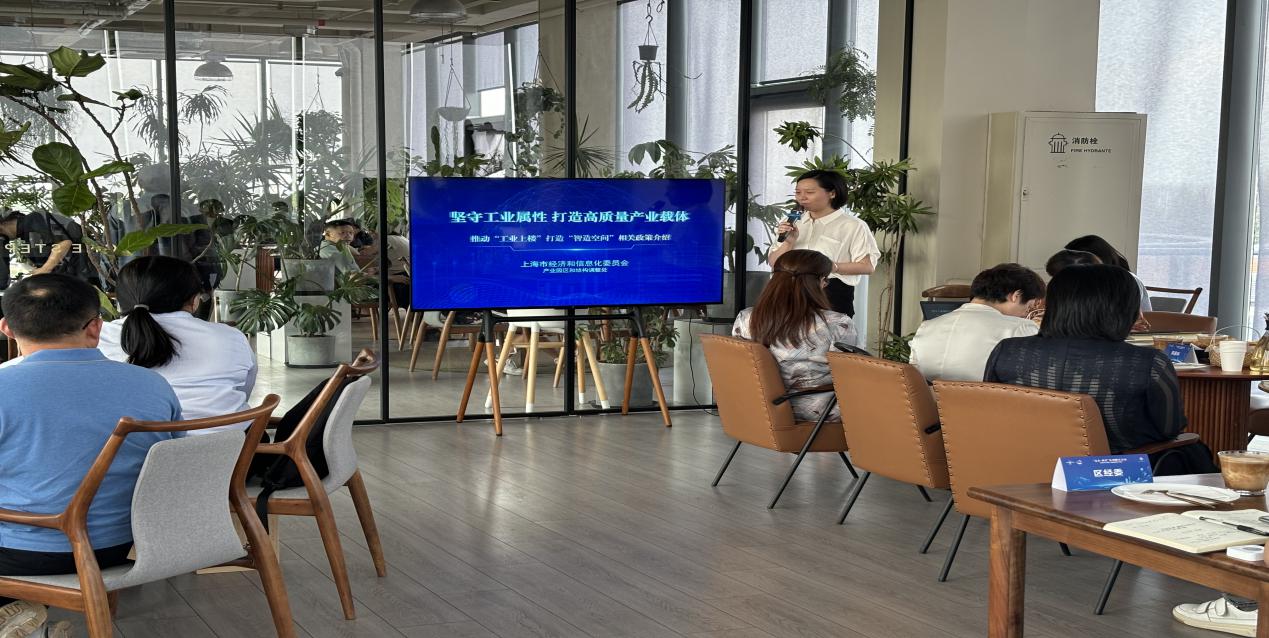 0827_181049_203.jpg 0827_181049_203.jpg