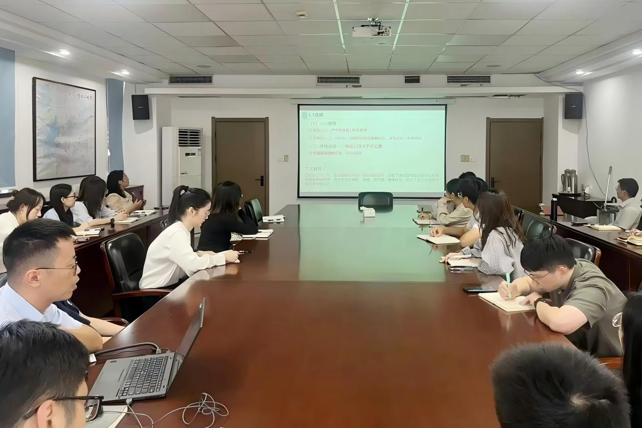 1017_165218_574.jpg 1017_165218_574.jpg