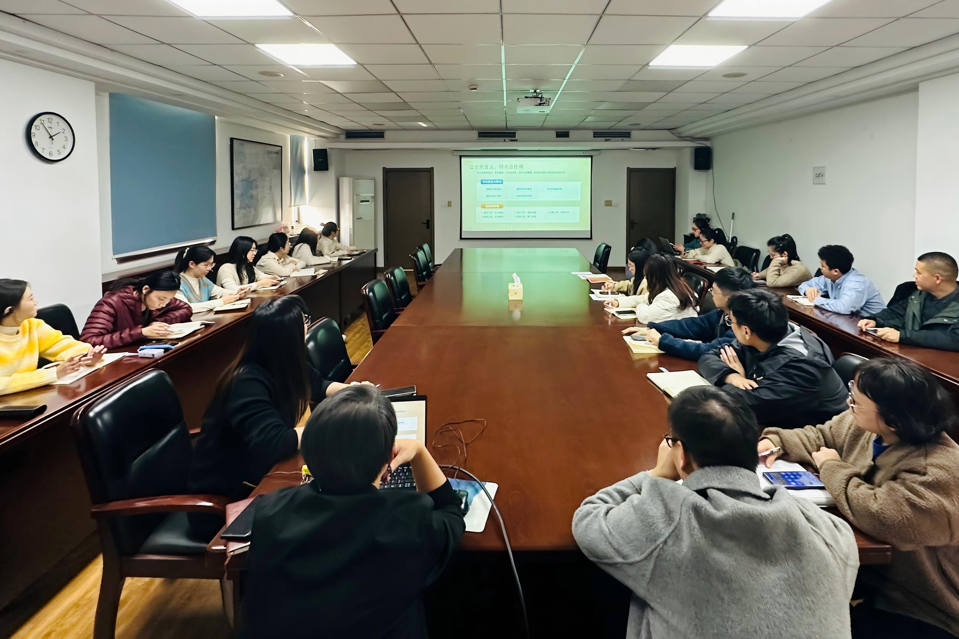 1128_170744_225.jpg 1128_170744_225.jpg