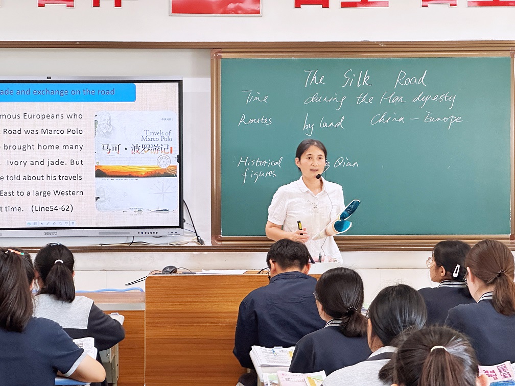 图3 沈春华老师执教.jpg