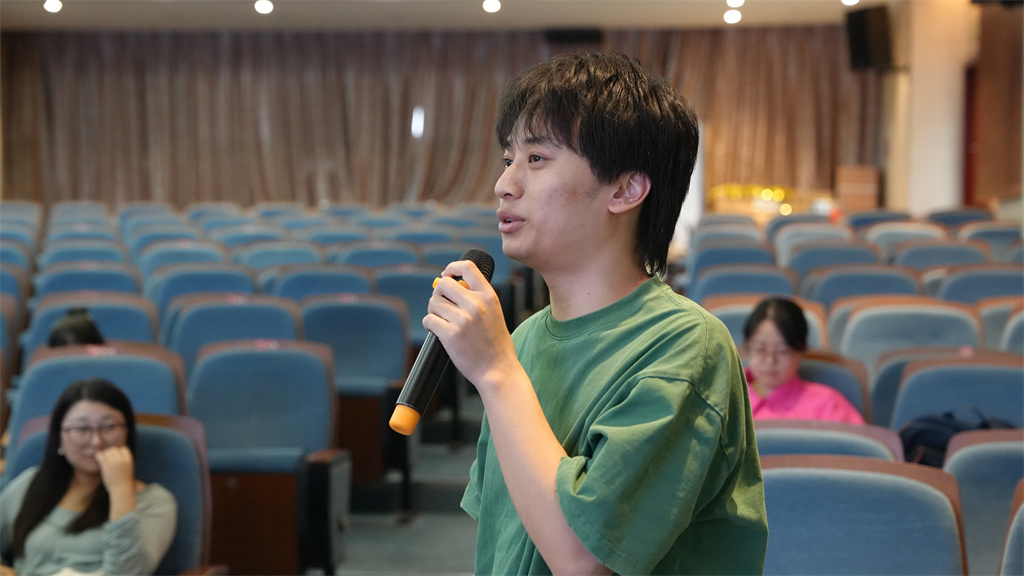 1017_071248_302.jpg 照片10:教学研讨-肖向宏.jpg