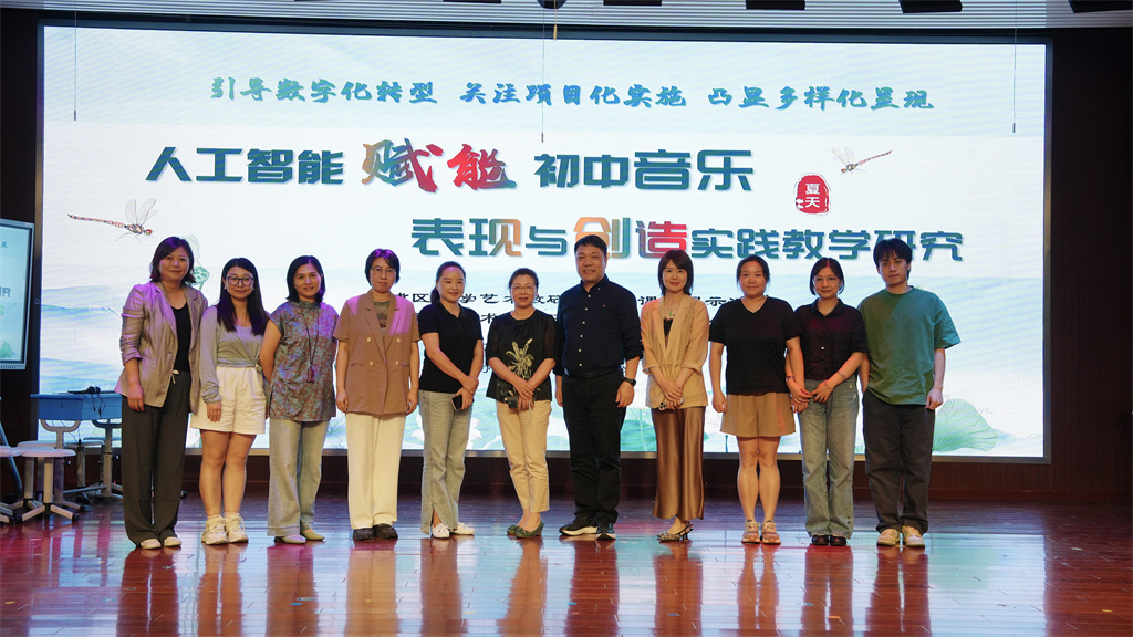 1017_071329_361.jpg 照片13:合影.jpg