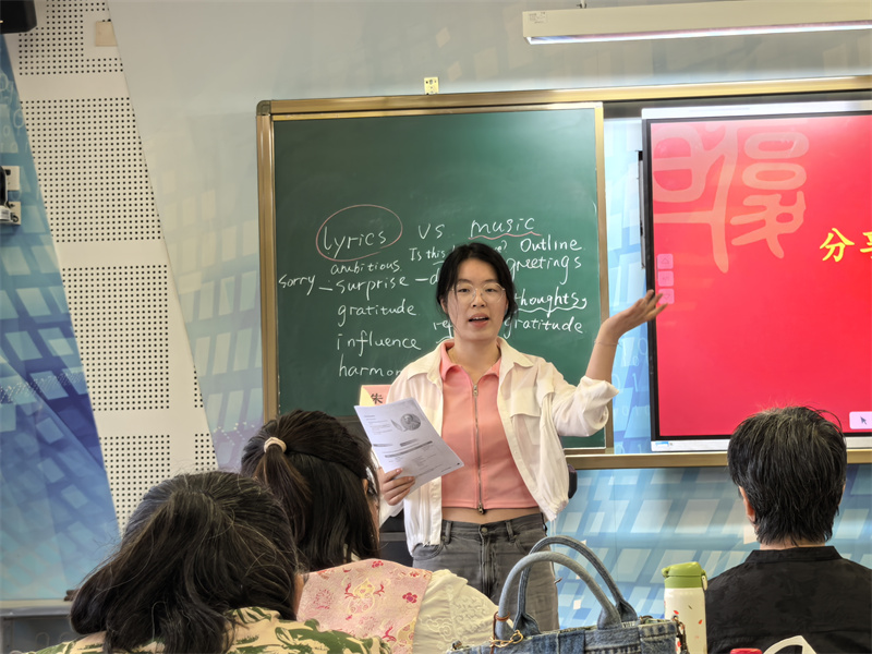 0525_130701_748.jpg 图 3 朱诗慧.jpg
