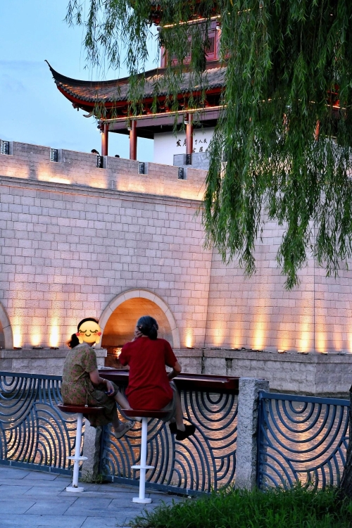  Wall-free waterside park in Qingpu acts as Shanghai's urban living room