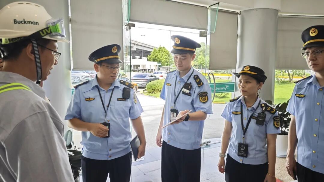 1030_100109_565.jpg 4.jpg