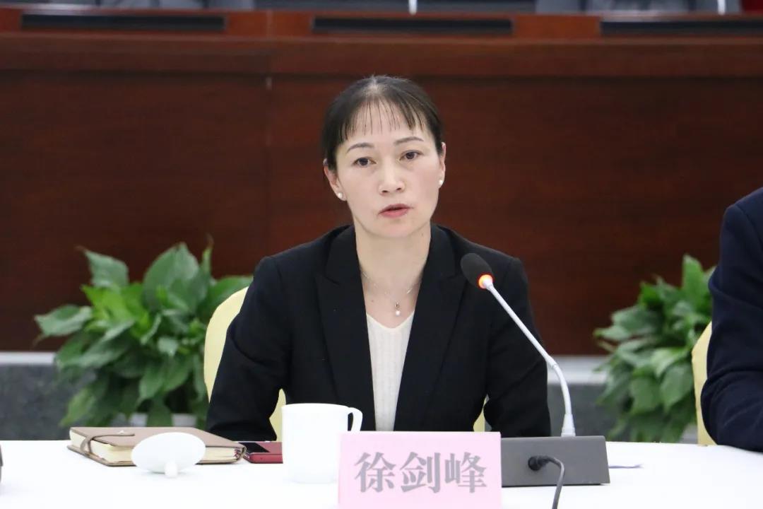 华新镇人大开展集体经济造血机制推进情况及"挂图作战"督查测评活动