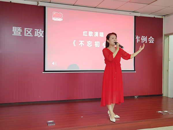 红歌演唱.jpg