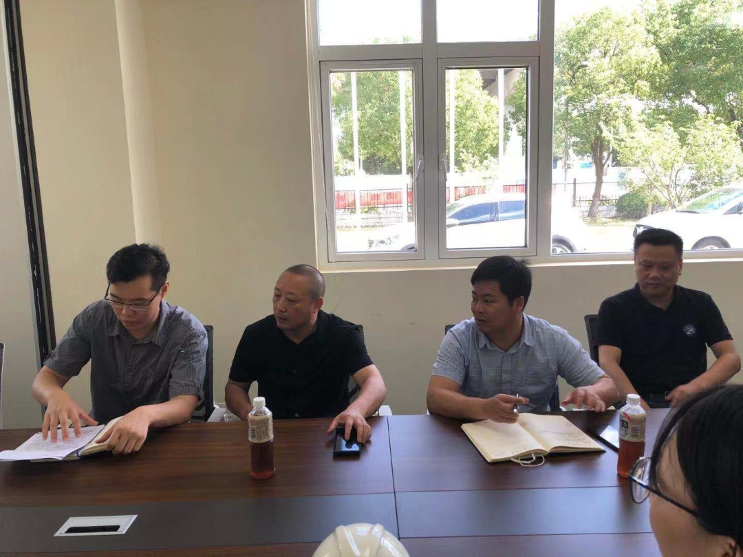 0809_110524_305.jpg 0809_110524_305.jpg