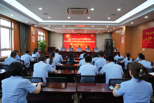 区应急局党委举办庆祝建党102周年座谈会暨专题党课活动.JPG