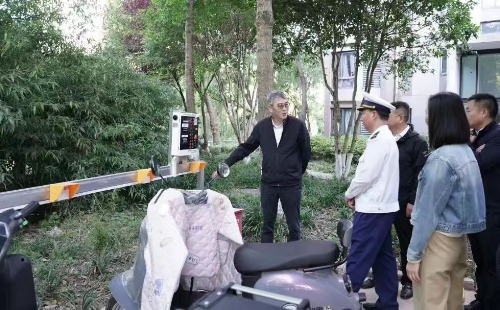 0618_185936_833.jpg 4.jpg