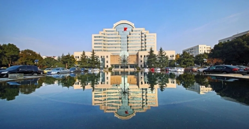 区委常委会传达学习中央、市委有关精神，研究安全生产、社会稳定等工作