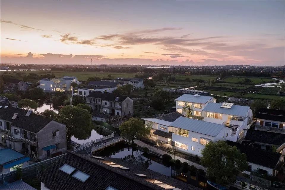 0525_110758_714.jpg 0525_110758_714.jpg