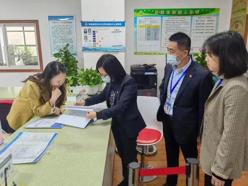 开展检查考核，“考级定级”