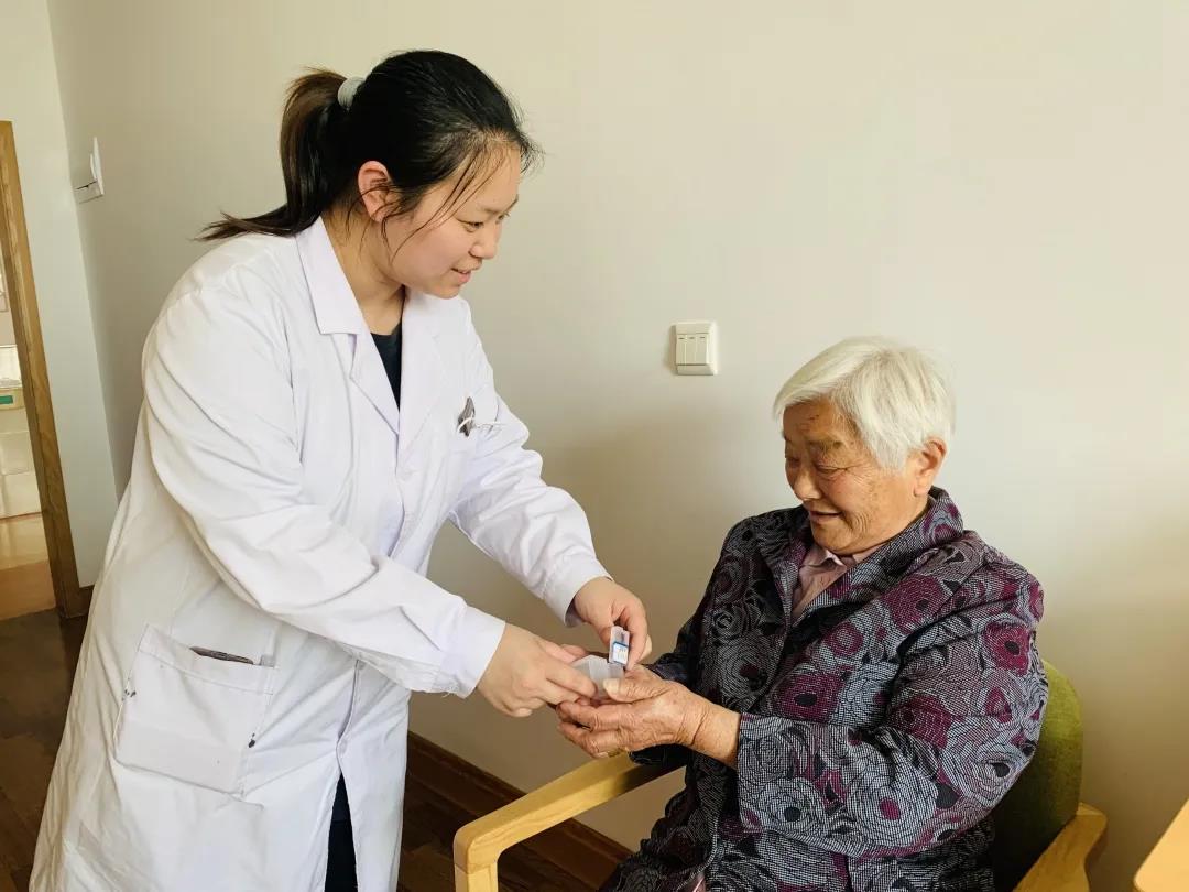 0506_105316_396.jpg 0506_105316_396.jpg